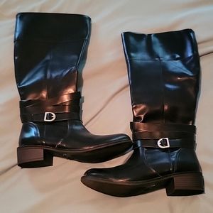 NWOT St. John's Bay Tall Black Boots